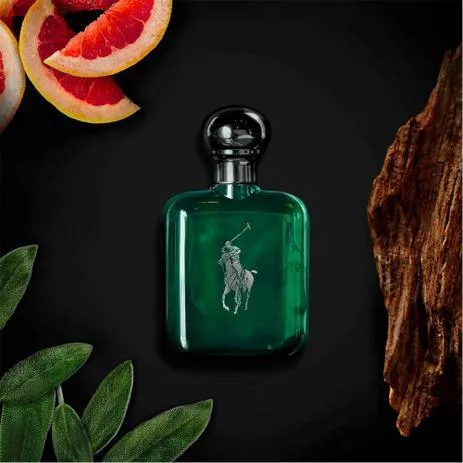 10 عطور فاخرة تكمل إطلالتك لحضور يوحي بالرقي والثقة 