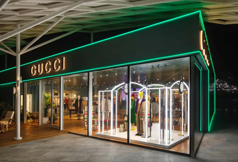 متجر Gucci المؤقت في دبي.. مزيج مفاجئ وغير متوقع