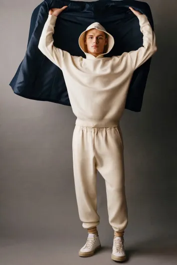 أفضل بلوفرات رجالية لشتاء 2021-2022