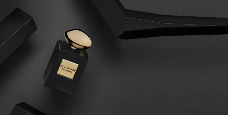 10 عطور فاخرة تكمل إطلالتك لحضور يوحي بالرقي والثقة 