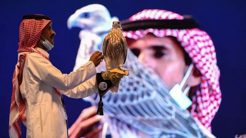 في اليوم الأول لمزاد نادي الصقور بيع 4 صقور بربع مليون ريال