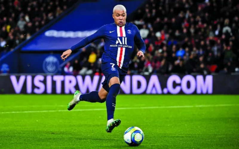 مبابي يعترف: نعم طلبت الرحيل حتى يستفيد باريس سان جيرمان