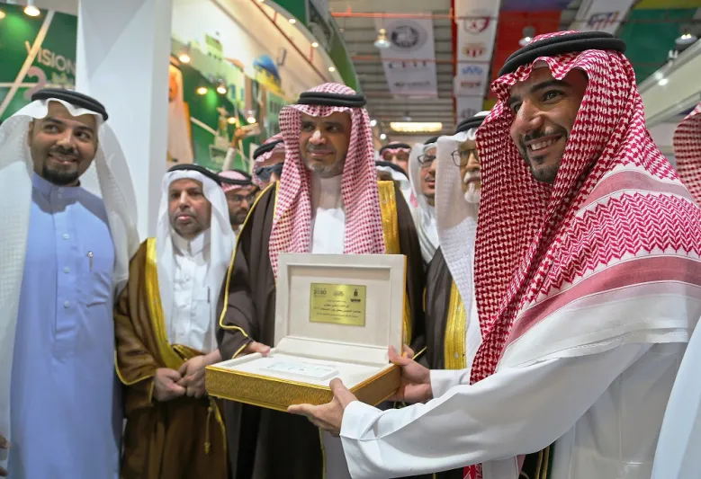 المخترع السعودي مشعل الهرساني: أدين بنجاحي لأربع نساء.. الإعاقة في العقل وليست في الجسد