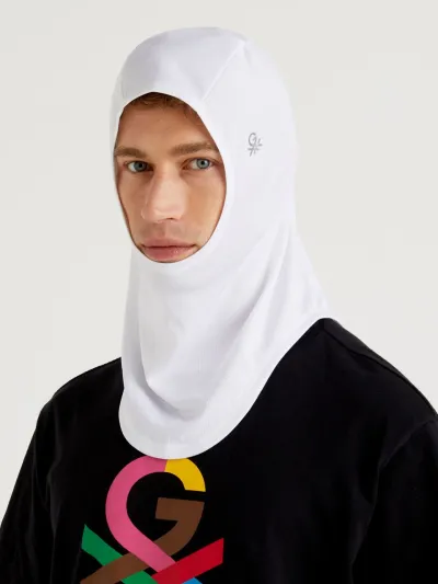 شركة أزياء إيطالية تطرح غطاء رأس للجنسين! (صور)