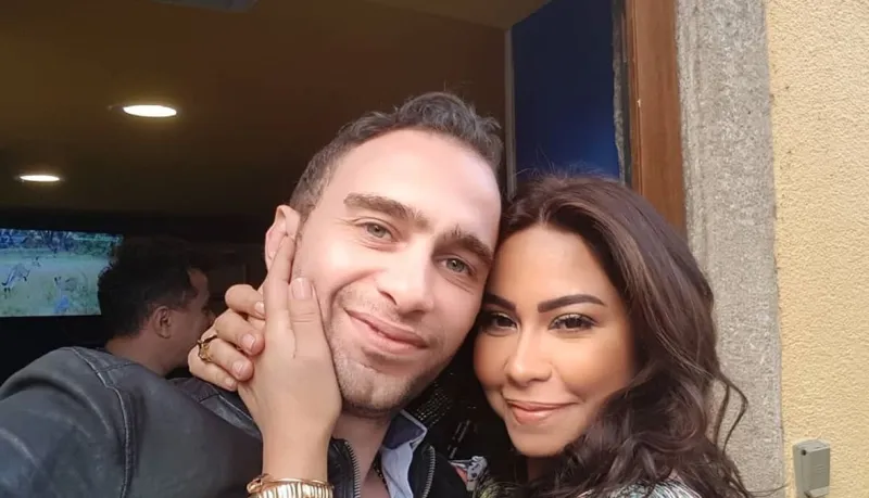 أول رد فعل من المطربة شيرين بعد إعلان انفصالها عن زوجها (فيديو)