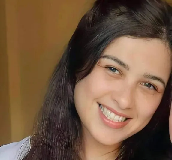 الفنانة ياسمين عبد العزيز في أول ظهور لها: شاهدت معدتي خارج جسدي (فيديو)