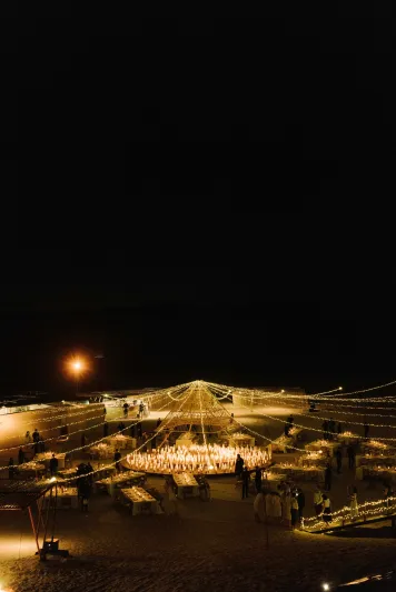 كارتييه تستضيف مشاهير عالميين بأمسية خاصة في مخيم سونارا الصحراوي بدبي