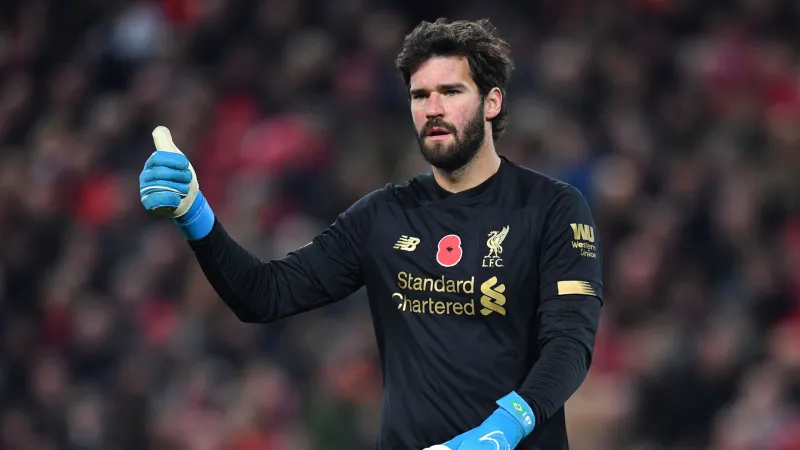 هل يتحمل إليسون بيكر هزيمة ليفربول الأولى منذ 25 مباراة؟