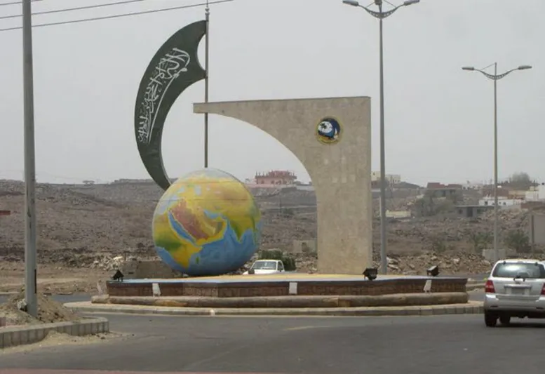 مصور سعودي يكتشف نقوشًا وآثارًا في محافظة البرك