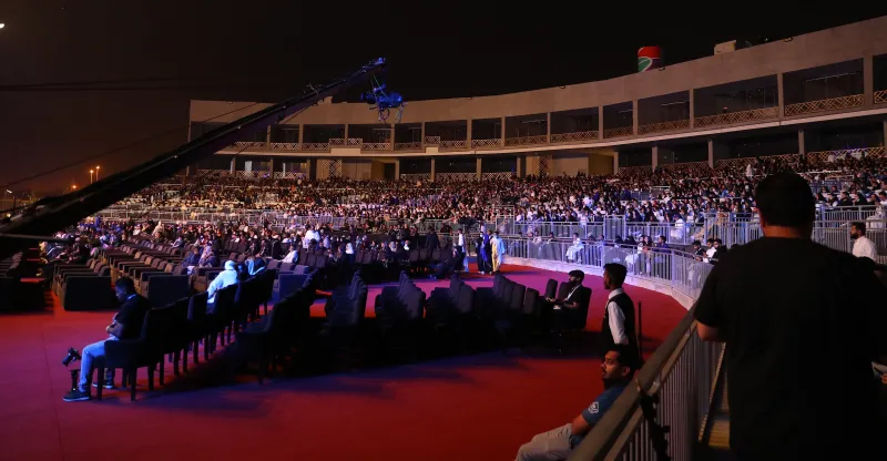 تامر حسني يتألق في حفل موسم الرياض 2021 (صور)