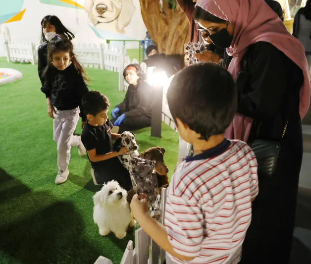 مقهى للكلاب والقطط في موسم الرياض 2021 (صور)