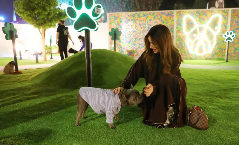 مقهى للكلاب والقطط في موسم الرياض 2021 (صور)