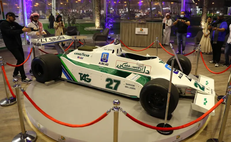 برعاية أمير منطقة الرياض بالنيابة معرض السيارات يضيء سماء موسم الرياض 2021