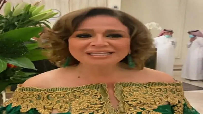 كيف علقت إلهام شاهين على تنظيم مهرجان جدة السينمائي؟ (فيديو)