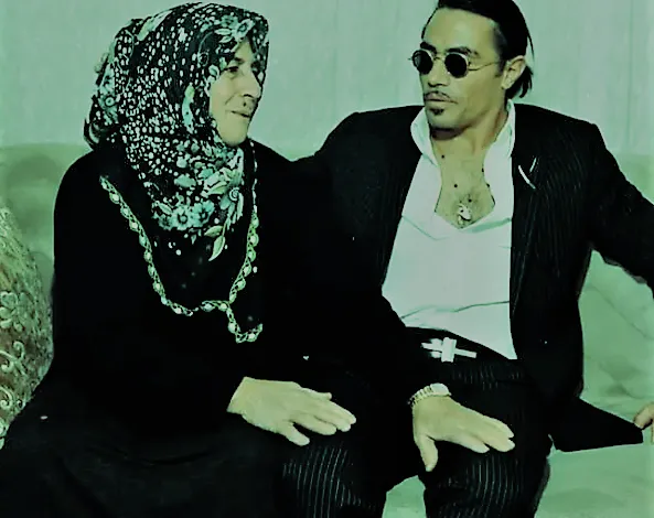 الشيف نصرت يتعرض لهجوم لاذع بسبب والدته (فيديو)