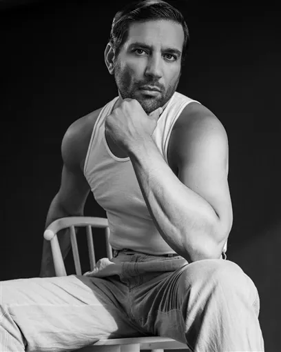 الفنان حسن الرداد يخرج من أحزانه بجلسة تصوير جريئة