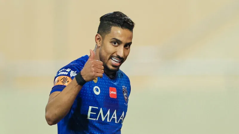 عقد خيالي يمنح «سالم الدوسري» لقب أغلى لاعب سعودي