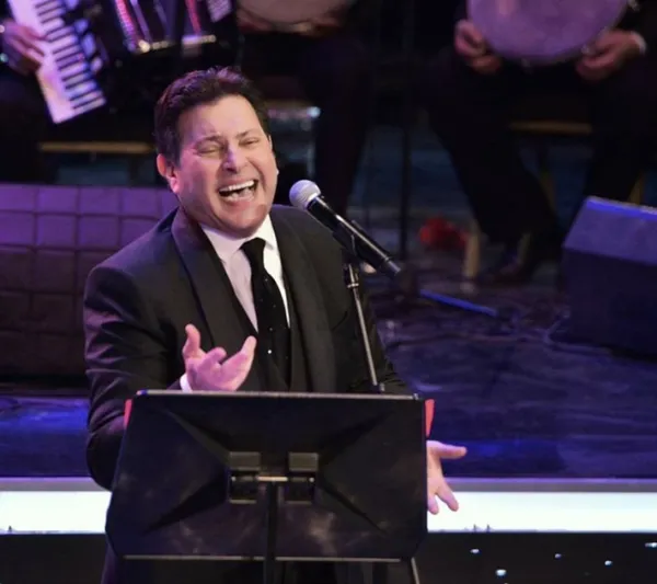 هاني شاكر يشعل حفل موسم الرياض بالطرب الأصيل (فيديو)