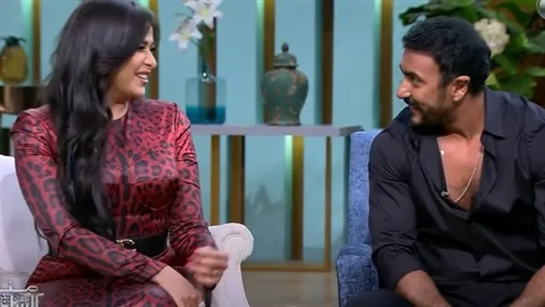 العوضي وياسمين عبد العزيز يكشفان تفاصيل رحلة العلاج في أول ظهور لهما (فيديو)