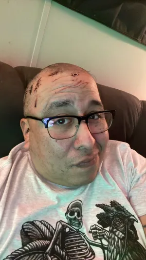 نجم مصارعة يطعن الحكم بآلة حادة اعتراضًا على قراره (فيديو)