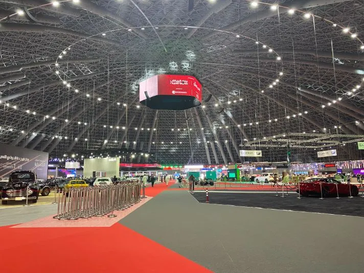 «معرض جدة الدولي للسيارات» يبهر الجمهور بأفضل الطرازات الحديثة والنادرة  (فيديو)