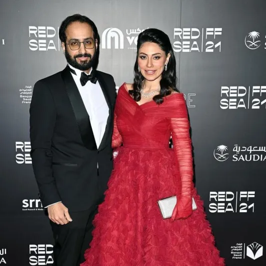 نجوم العالم يخطفن الأنظار في افتتاح مهرجان البحر الأحمر السينمائي (صور)