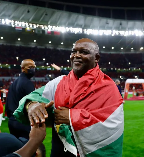 أبرز لقطات احتفال الأهلي بكأس السوبر الإفريقي (فيديو وصور)