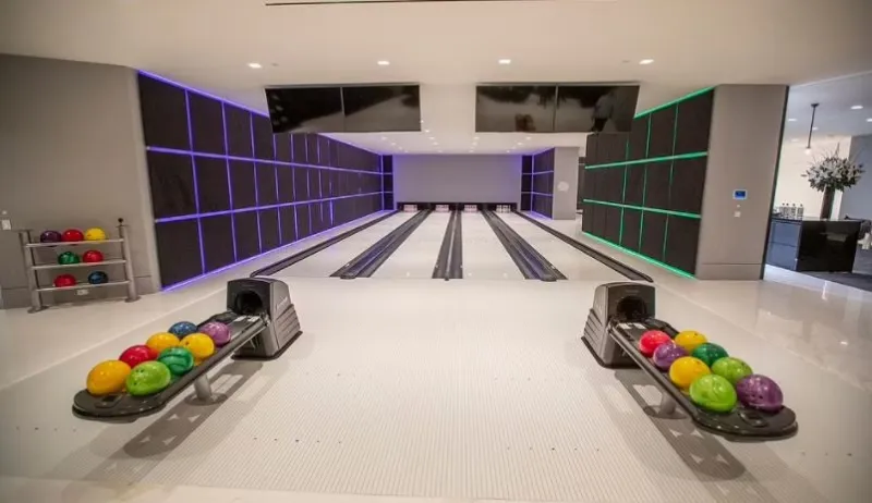 أغلى منزل في أمريكا يباع بنصف ثمنه! (فيديو)