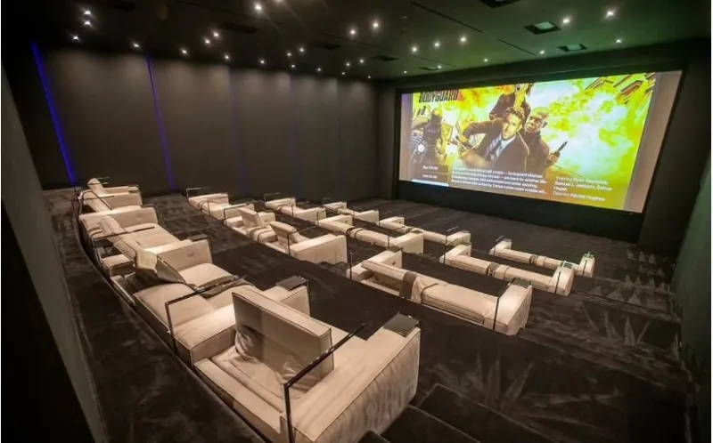 أغلى منزل في أمريكا يباع بنصف ثمنه! (فيديو)