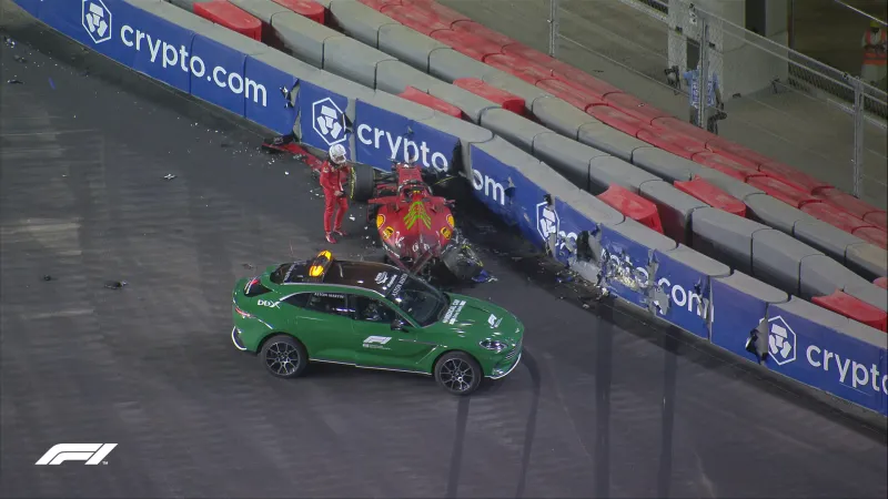 حادث مروع لسيارة لوكلير في حلبة فورمولا1 جدة (فيديو) 