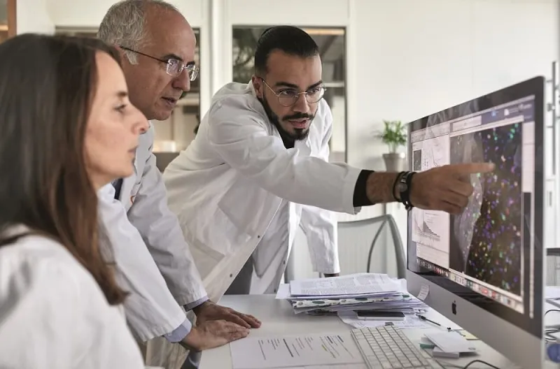 "ريتشارد ميل" تعزز مسؤوليتها الاجتماعية بتنسيق مع معهد باريس للدماغ