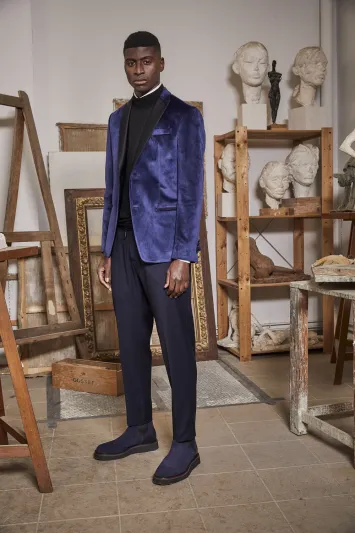 كيف تختار التوكسيدو لتكون نجم السهرات؟