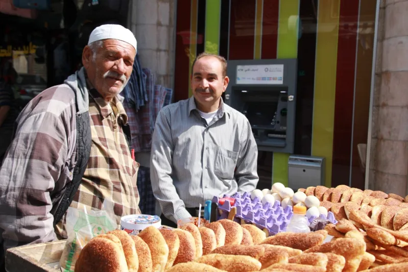  دكتور فود: بائع الكعك أصبح مشهورًا بسببي (فيديو)