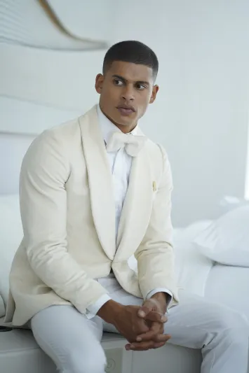 كيف تختار التوكسيدو لتكون نجم السهرات؟