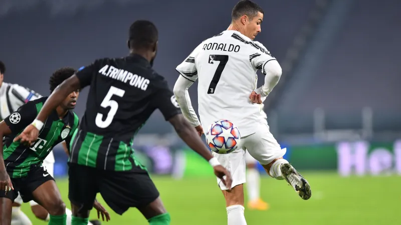 شاهد.. 10 أهداف لـ كريستيانو رونالدو بعضها خارقة للطبيعة باعتراف العلم