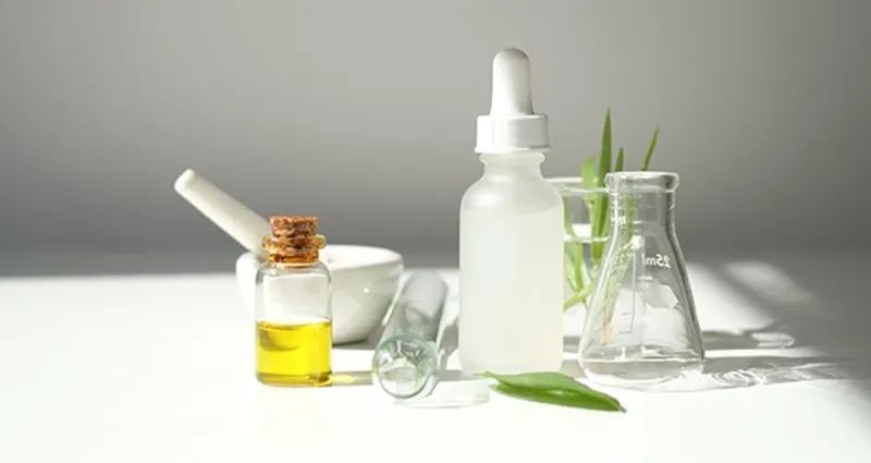 التقشير الكيميائي: دليل الرجل إلى بشرة نضرة 