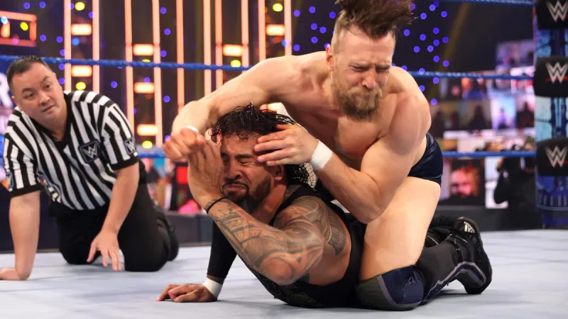 فيديو| أكثر 10 نزالات إثارة بمصارعة المحترفين WWE في 2020 