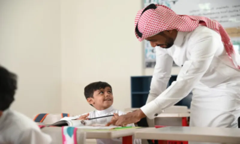 شعر عن المعلم بالفصحى لأعظم شعراء العرب