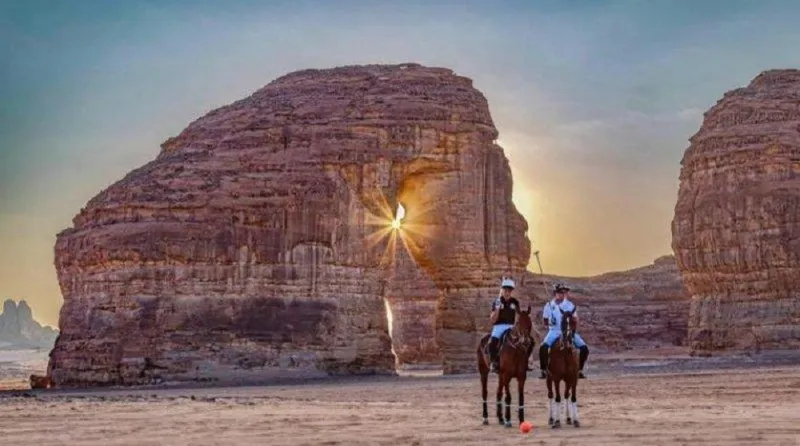 الأماكن السياحية في العلا.. أعظم تحفة عرفها الزمن (فيديو) 