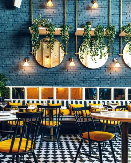 مطعم بي بي سوشيال داينينج يقدم تجربة برانش بيغ رينبو الاستثنائية