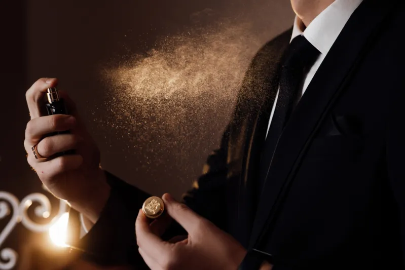 أفضل عطر رجالي فواح وثابت وجذاب.. عطور تمنحك الثقة والتأثير أفضل عطر رجالي فواح وثابت وجذاب.. عطور تمنحك الثقة والتأثير