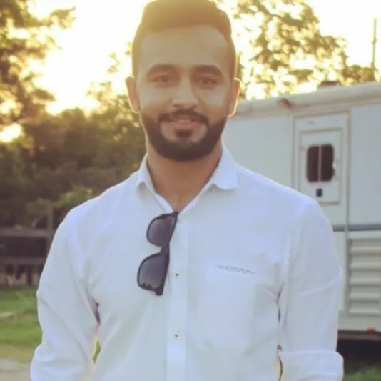 محمد الخضير الإعلامي السعودي الشهير وتفاصيل وفاة ابنته سيلين