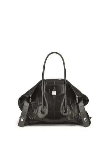 حقائب عصرية وأنيقة.. جيڤنشي تطرح مجموعة ANTIGONA الجديدة 