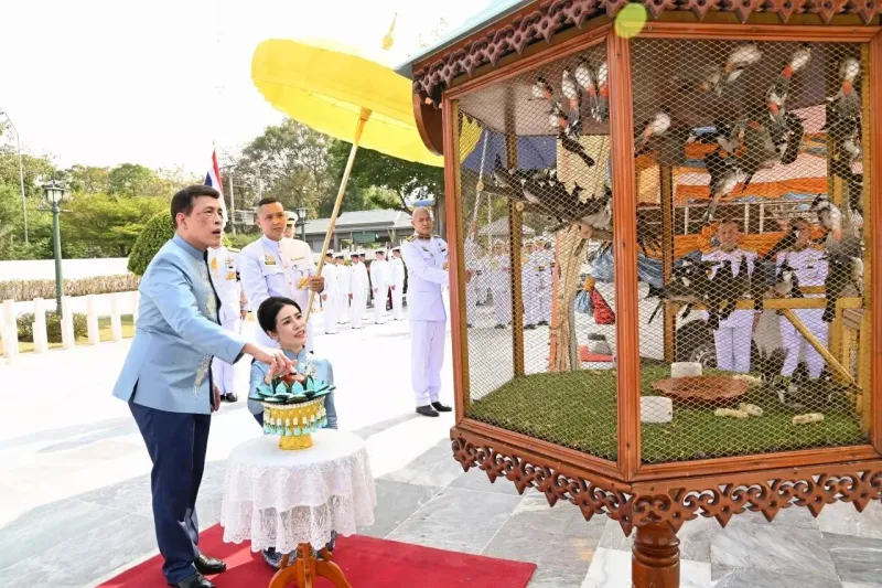 هدية صنعت تاريخ البلاد... ماذا قدم ملك تايلاند لعشيقته بعيد ميلادها؟