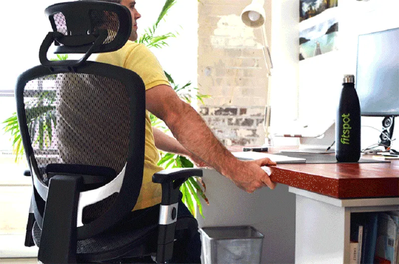 أفضل التمارين المكتبية للوقاية من أضرار الجلوس فترات طويلة