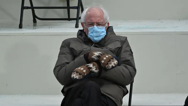 غازلة صوف تتحول إلى مليونيرة بسبب قفاز ساندرز