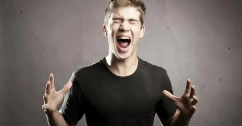 دراسة: الرجل العدواني قد يكون ذا شخصية هشة