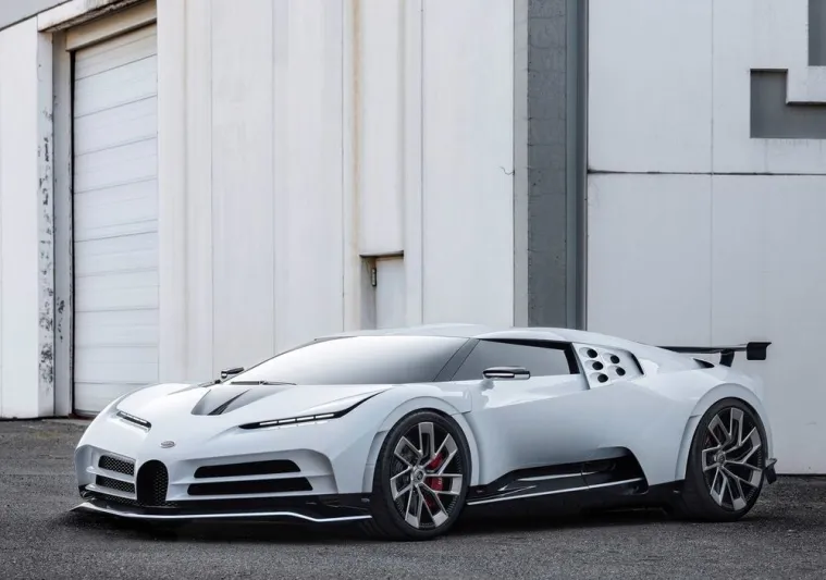 تجاوزت إحداها 19 مليون دولار.. أغلى سيارات 2022 (صور)