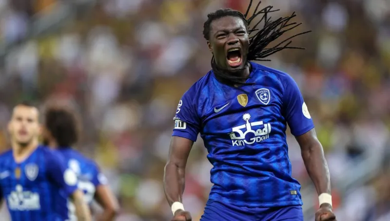 بعد إعلان الهلال رحيله. شاهد لحظة مغادرة "جوميز" ووداعه للجمهور