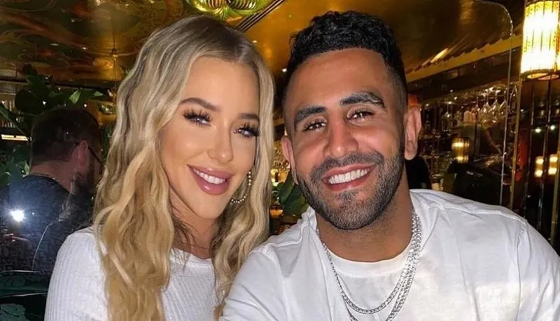 رياض محرز يتزوج سرًا من عارضة أزياء بريطانية 